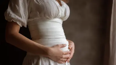 Postpartum Belly Binding: Benefits and Drawbacks